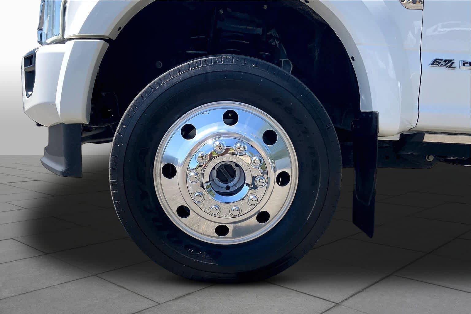 Used 2022 Ford F450 Platinum w/ FX4 Off-Road Package image 11
