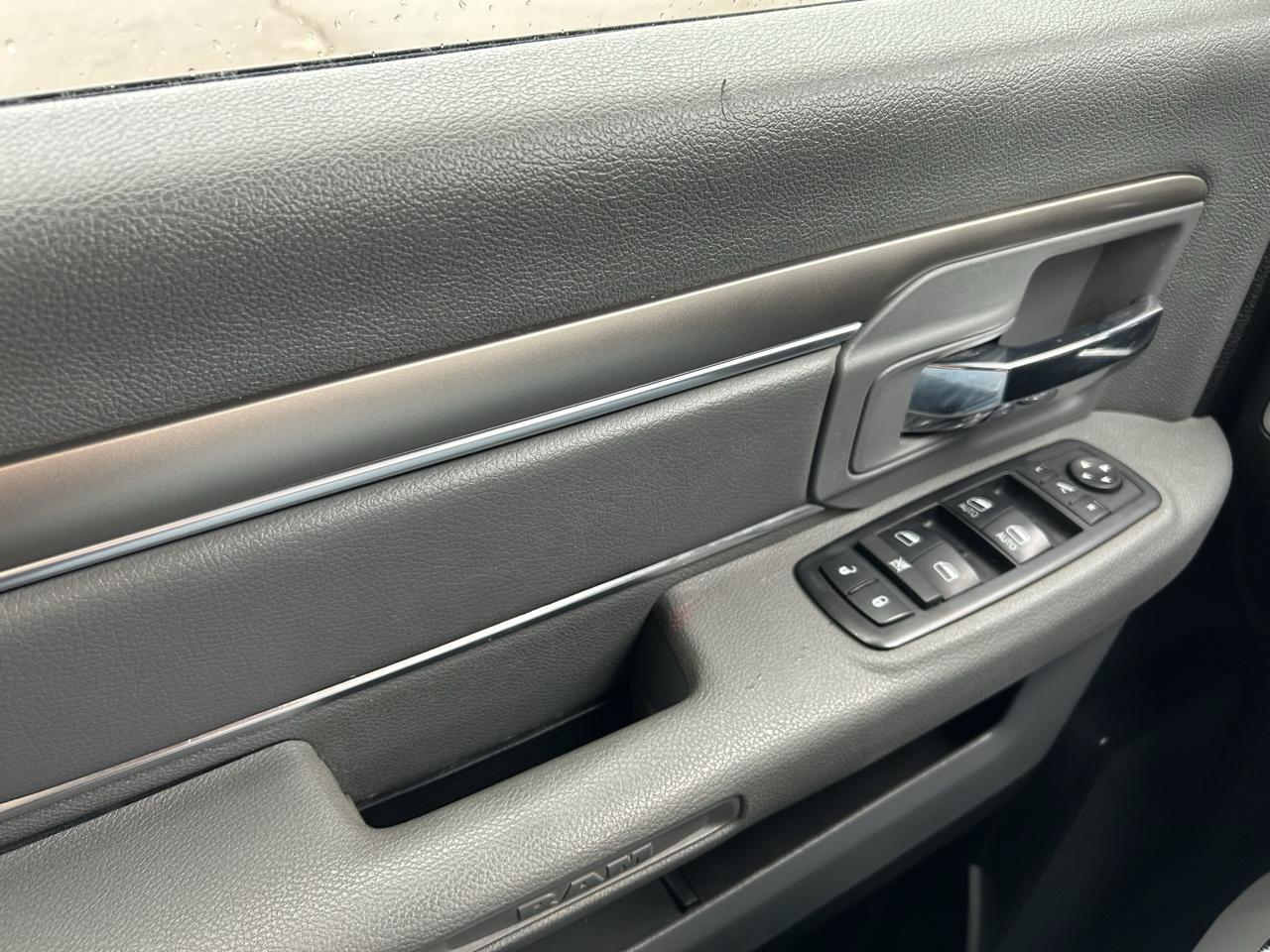 Used 2017 RAM 2500 Big Horn w/ Sport Appearance Group AWD/4WD image 29