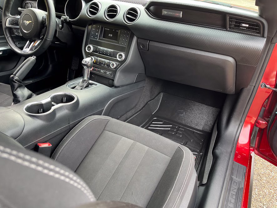 Used 2019 Ford Mustang Coupe w/ Black Accent Package RWD image 37