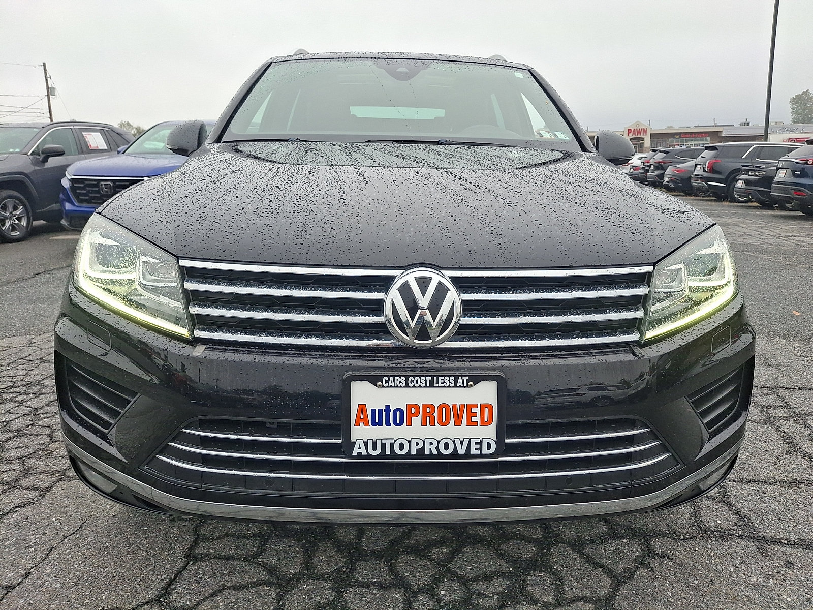 Used 2017 Volkswagen Touareg Wolfsburg Edition AWD/4WD image 2
