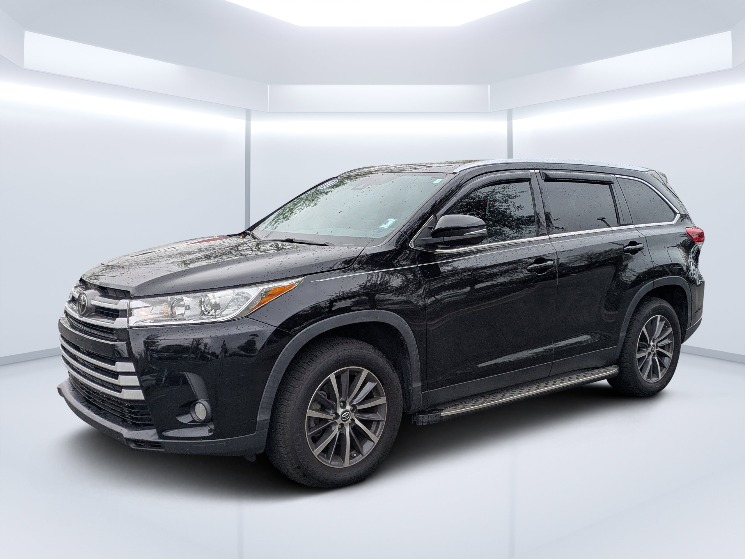 Used 2019 Toyota Highlander XLE image 7