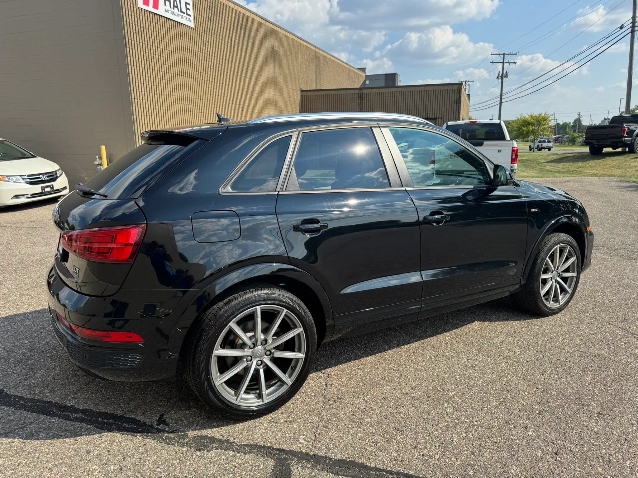 Used 2018 Audi Q3 2.0T Premium AWD/4WD image 10