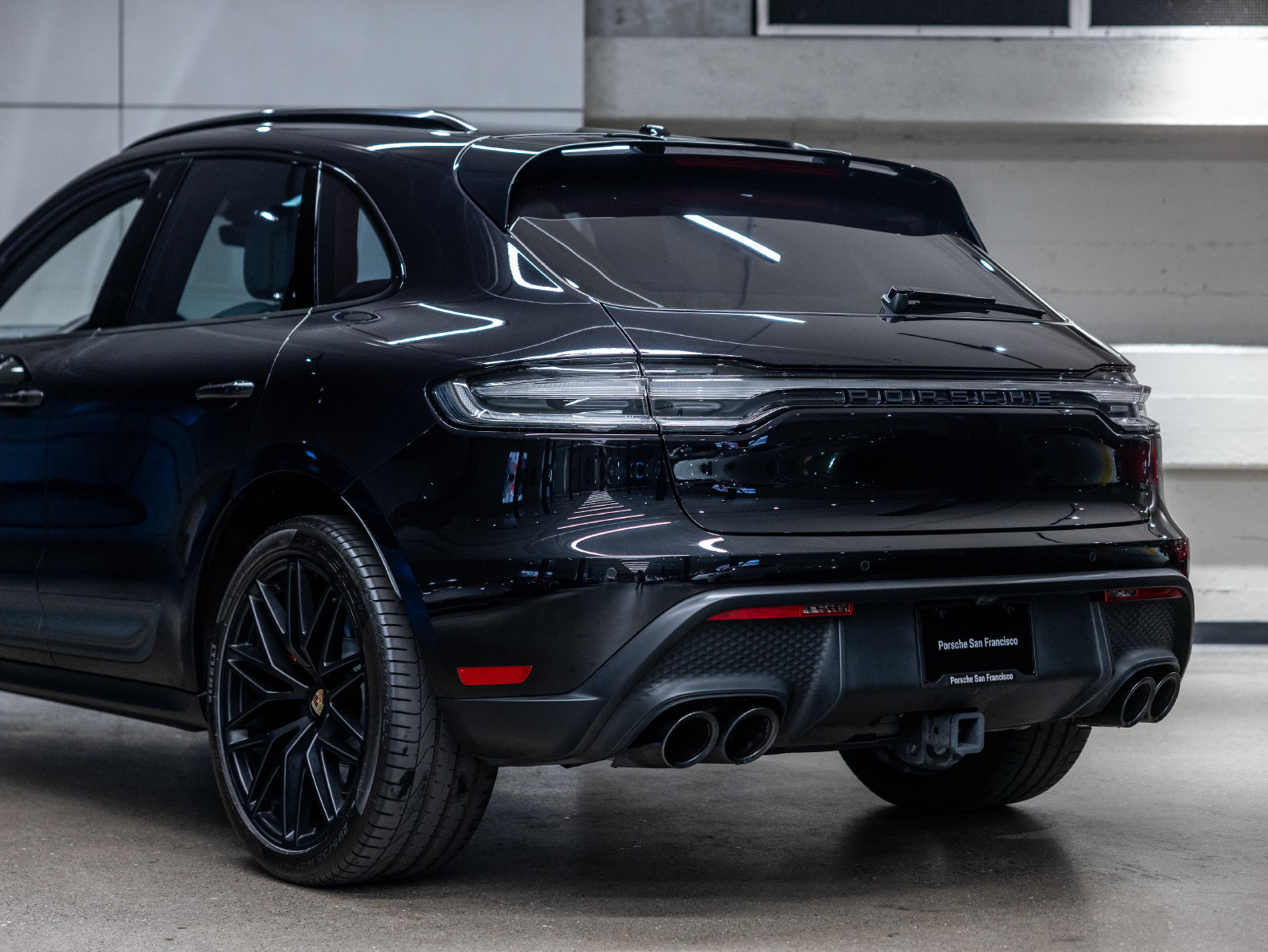 Certified 2024 Porsche Macan GTS AWD/4WD image 25