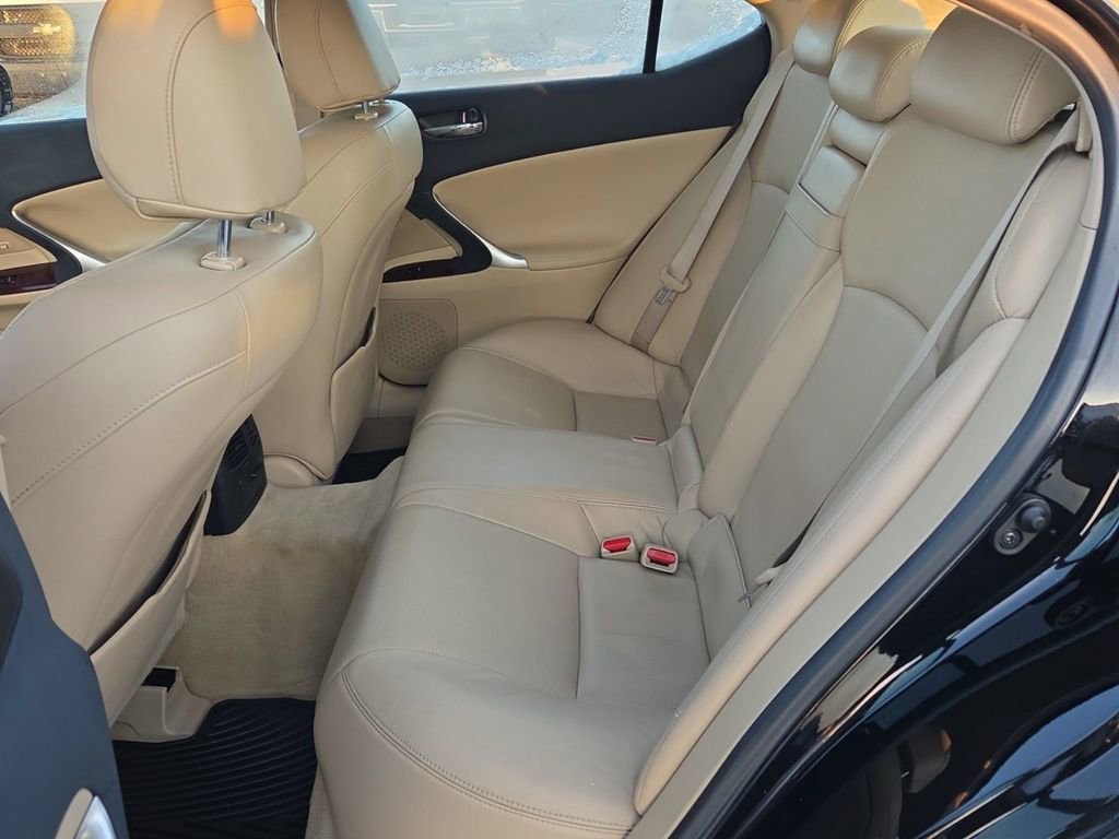 Used 2007 Lexus IS 250 AWD image 2