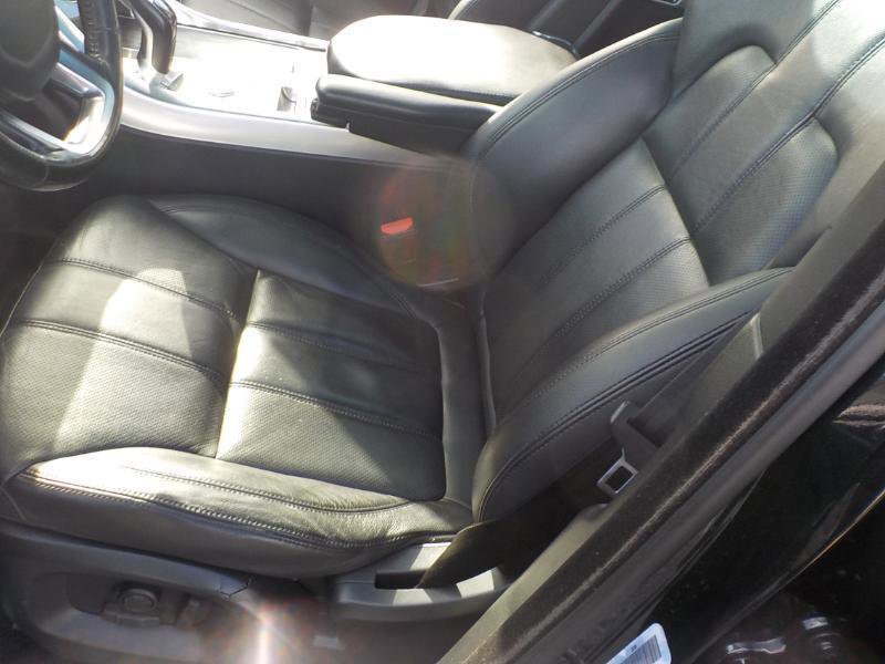 Used 2016 Land Rover Range Rover Sport SE image 20