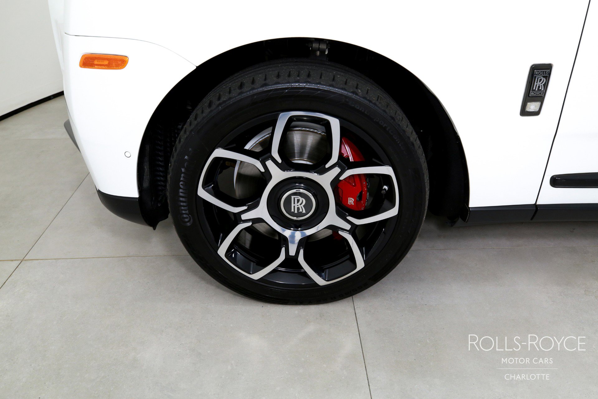 Used 2021 Rolls-Royce Cullinan Black Badge image 42