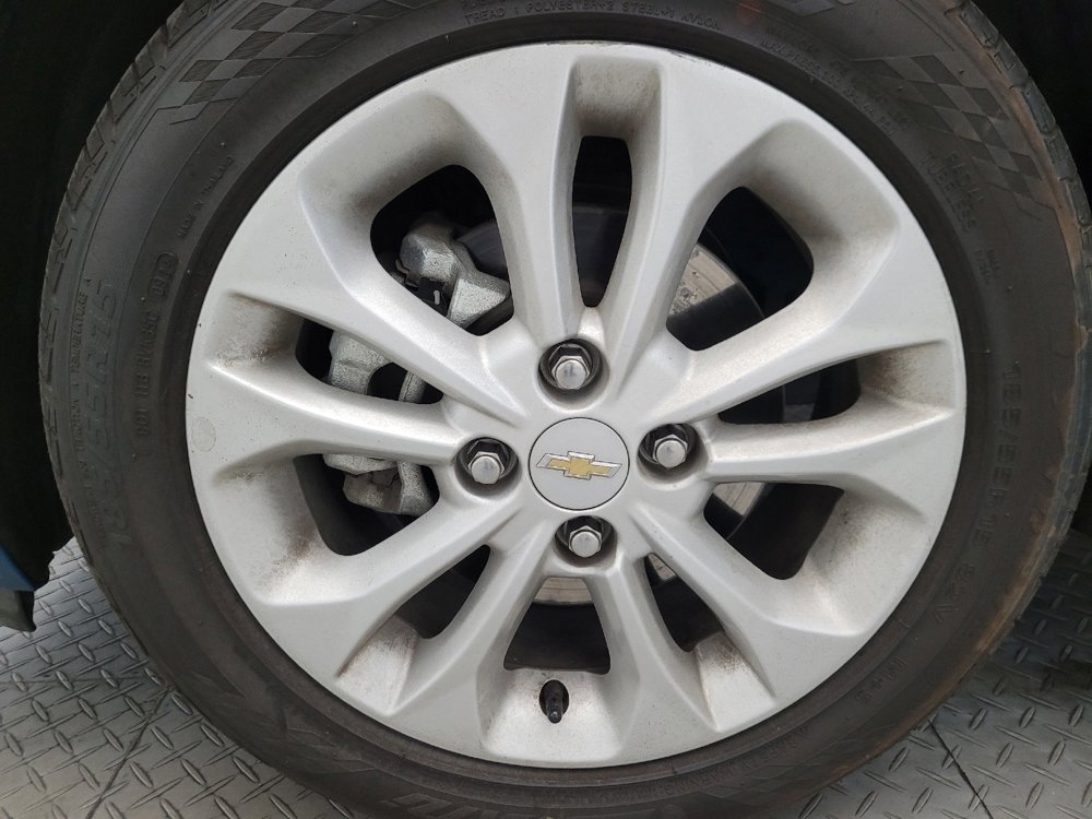 Used 2020 Chevrolet Spark LT FWD image 31
