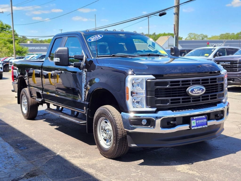 Used 2024 Ford F350 XL w/ Snow Plow Prep Package AWD/4WD image 7