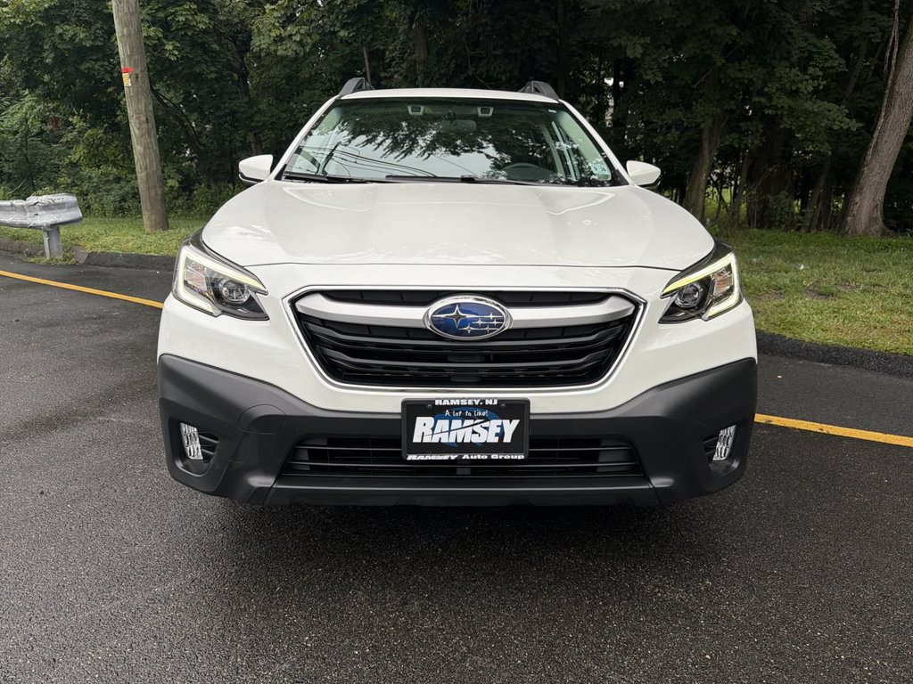 Certified 2022 Subaru Outback Premium AWD/4WD image 3