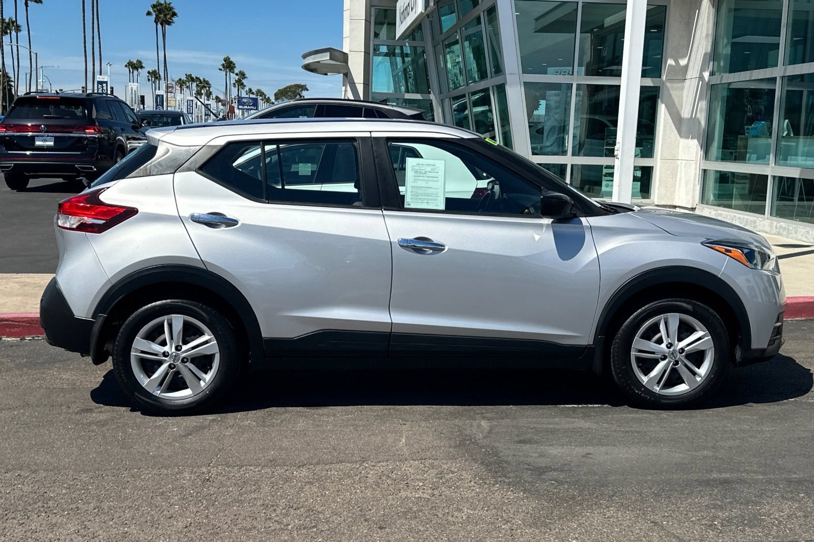 Used 2020 Nissan Kicks S FWD image 3