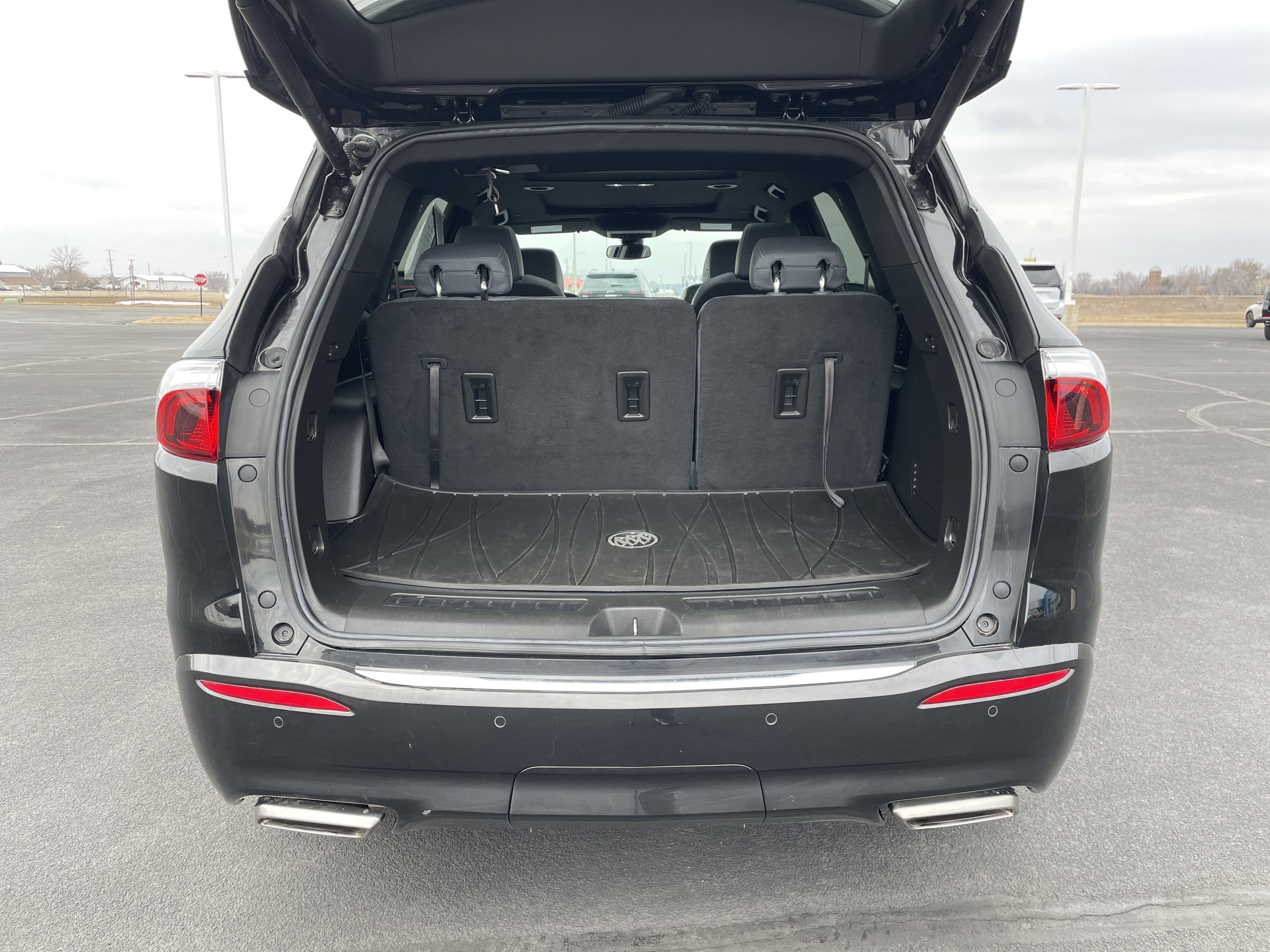 Used 2023 Buick Enclave Essence w/ Experience Buick Package image 23