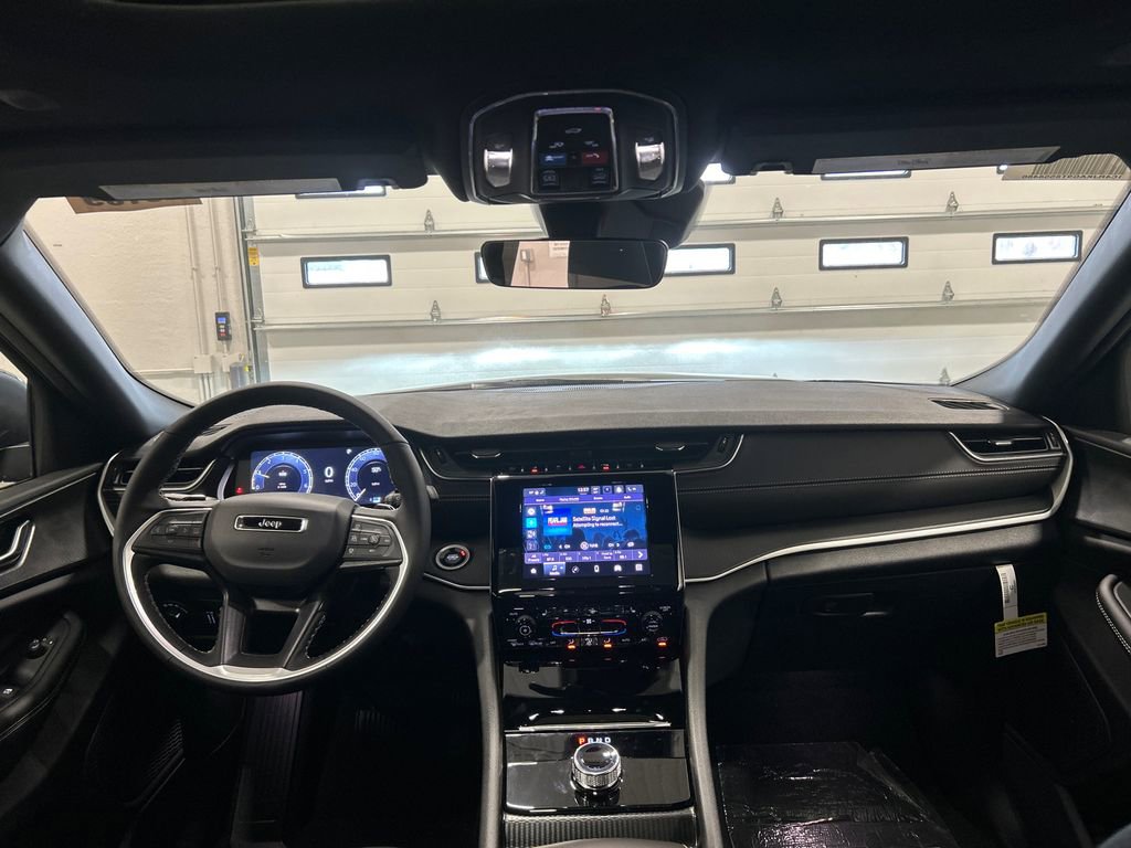 New 2026 Jeep Grand Cherokee L Laredo image 28