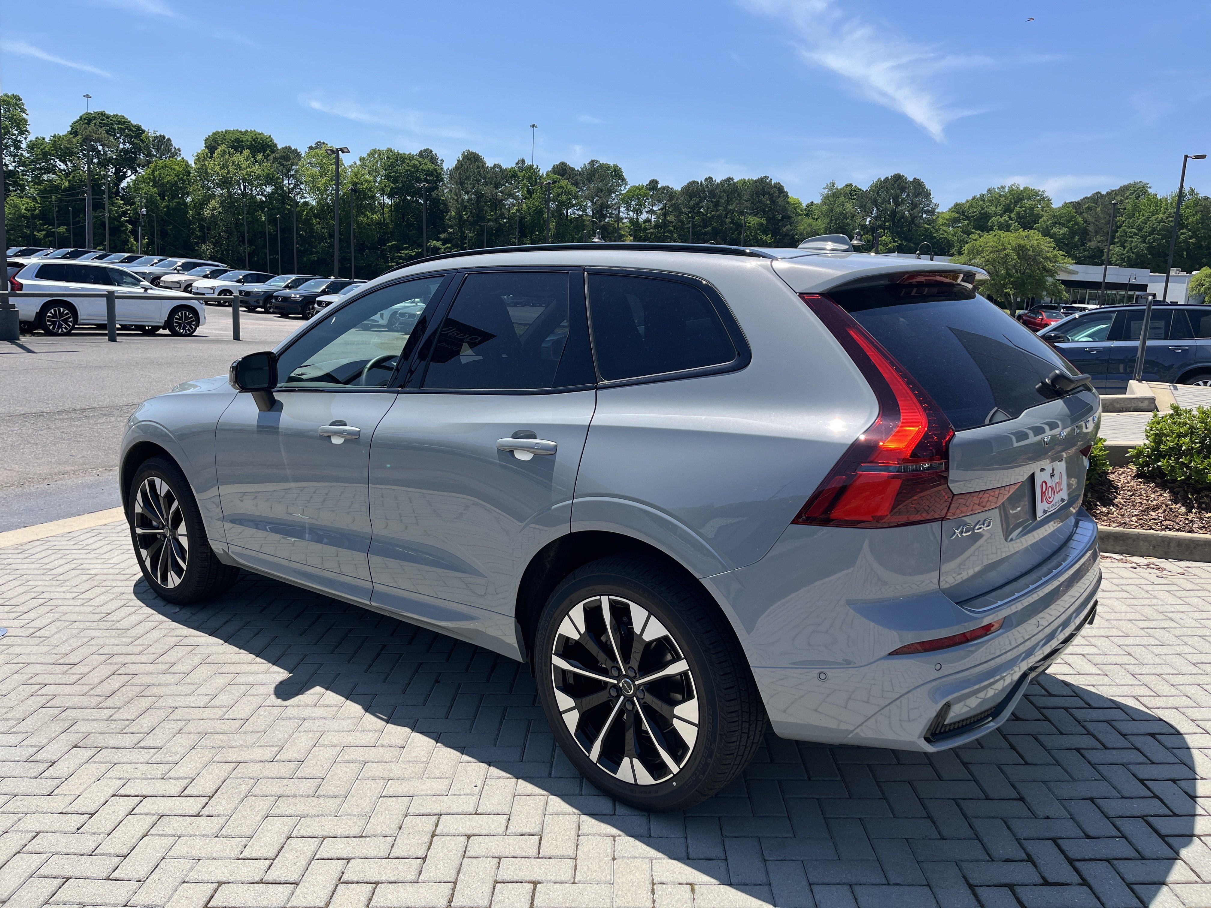 New 2026 Volvo XC60 B5 Plus w/ Protection Package Premier AWD/4WD image 3