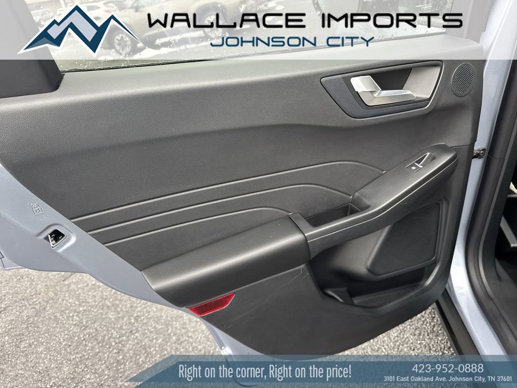 Used 2022 Ford Escape SEL w/ Technology Package image 34