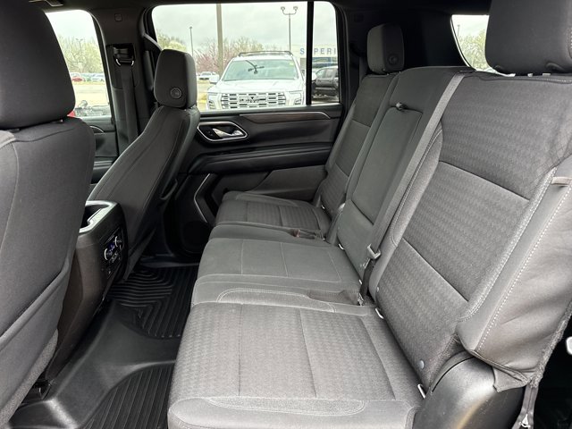 Used 2021 Chevrolet Suburban LS w/ Driver Alert Package image 6