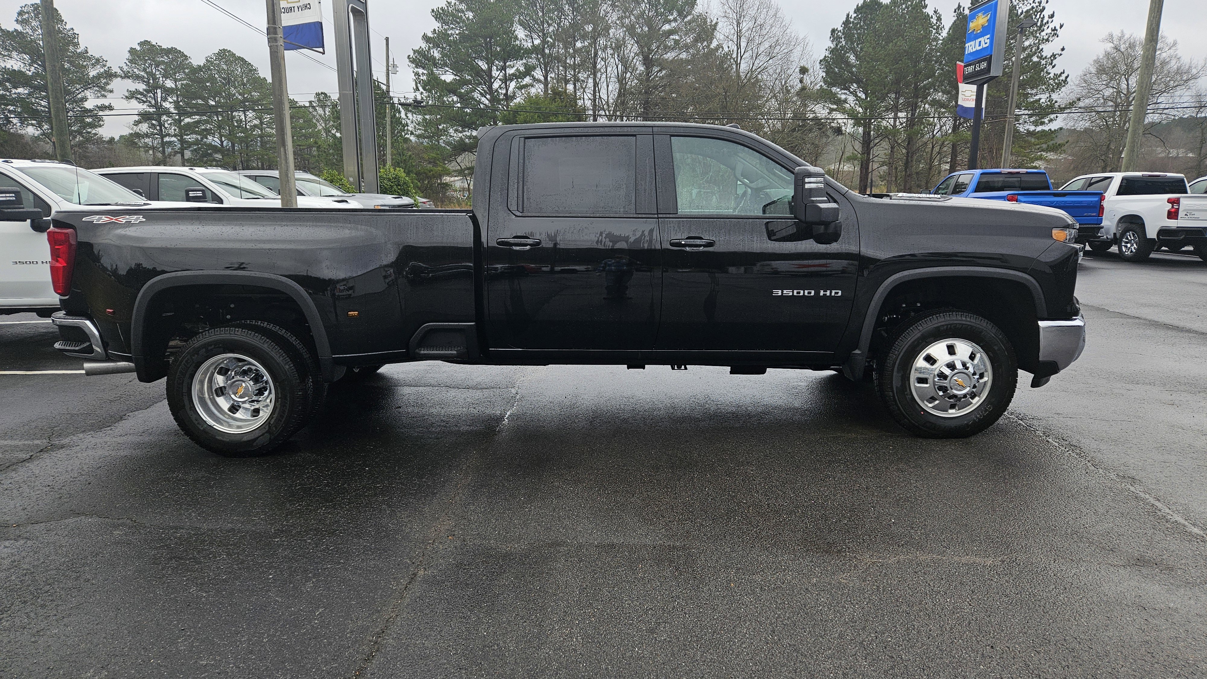 New 2026 Chevrolet Silverado 3500 LT w/ Safety Package image 5