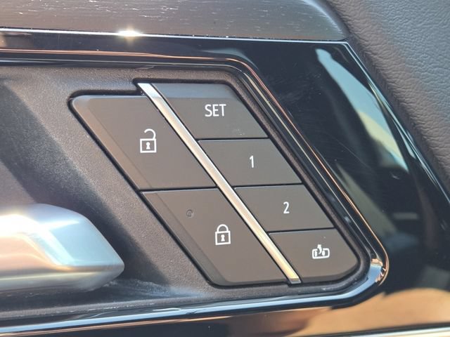 Certified 2025 GMC Yukon Denali AWD/4WD image 11