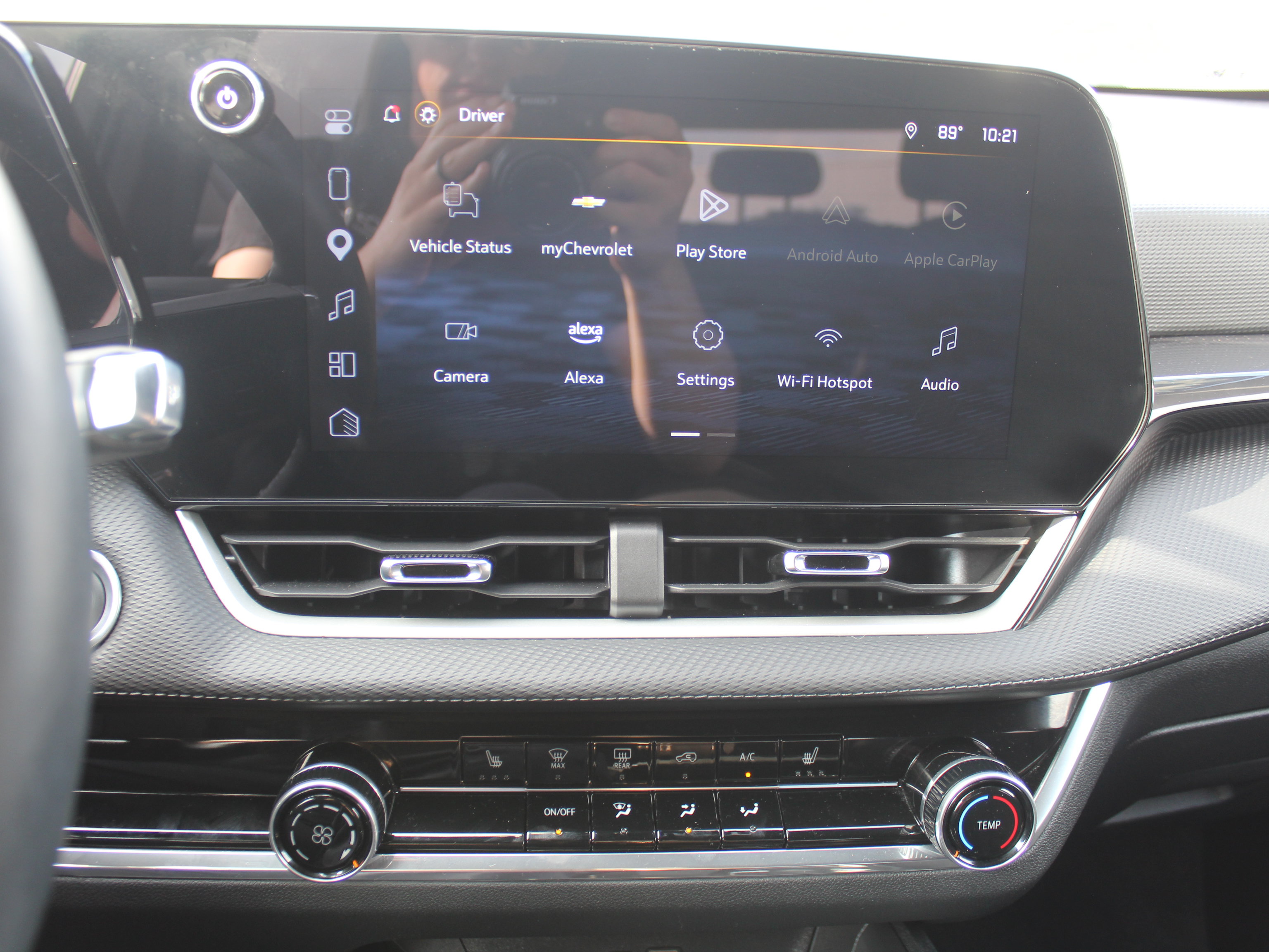 Used 2025 Chevrolet Equinox LT w/ Safety and Technology Package AWD/4WD image 18