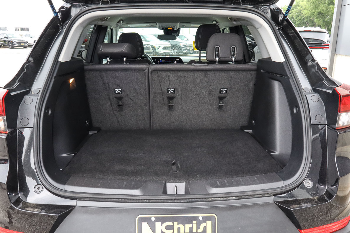 Used 2025 Chevrolet TrailBlazer LT FWD image 9