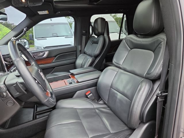 Used 2021 Lincoln Navigator Reserve w/ Luxury Package AWD/4WD image 25