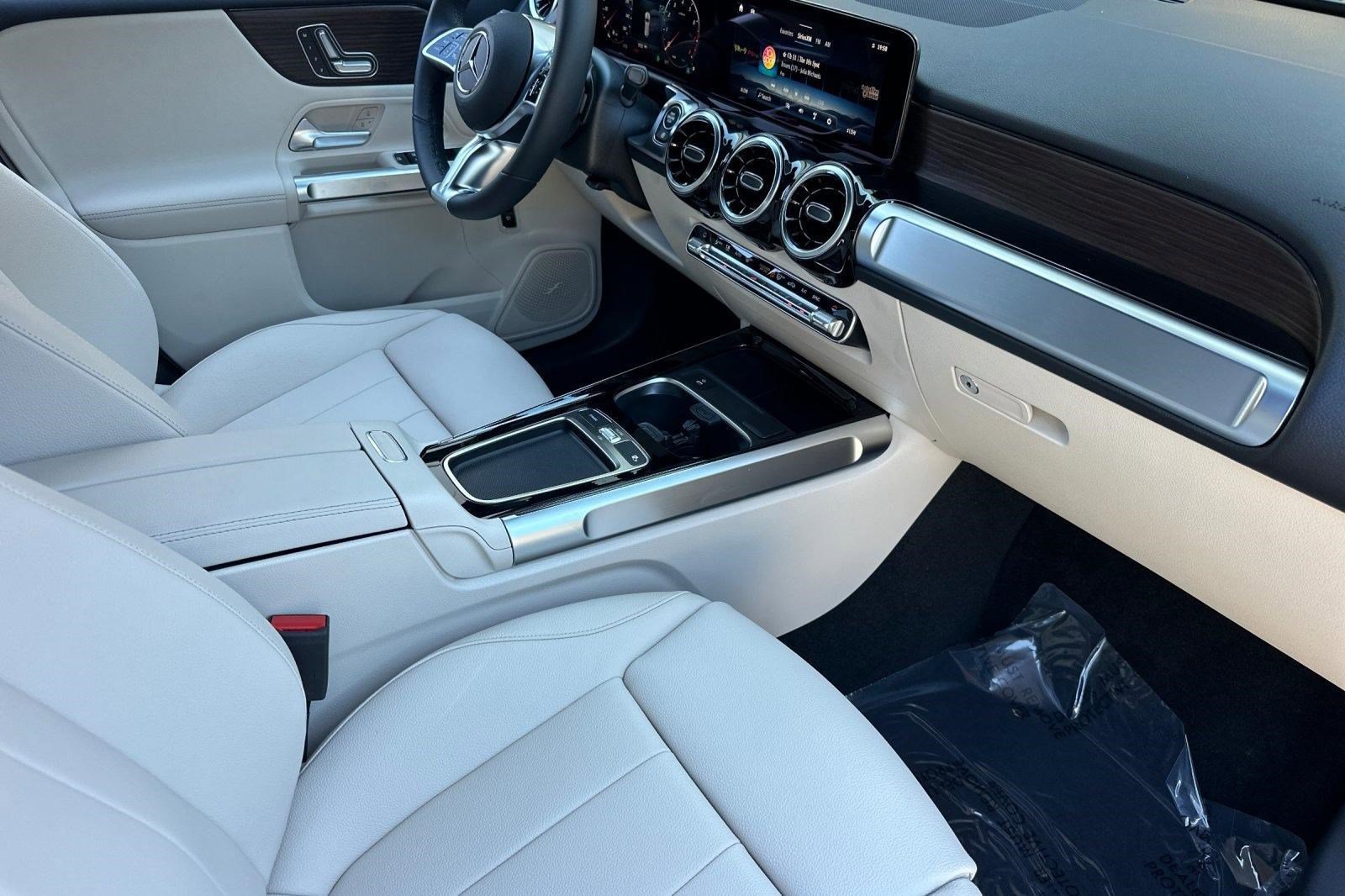 New 2026 Mercedes-Benz GLB 250 image 26