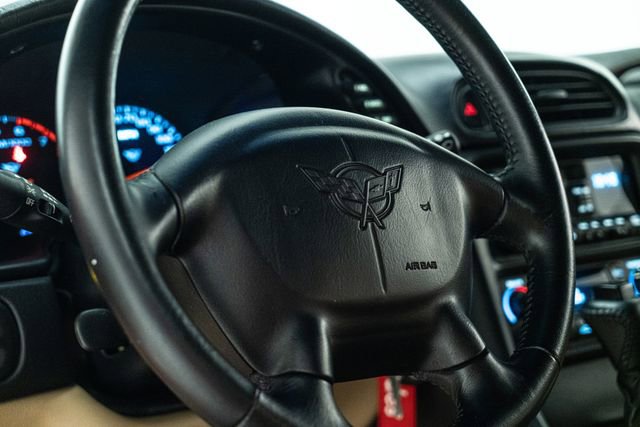 Used 1999 Chevrolet Corvette Coupe w/ Performance Handling Pkg image 23