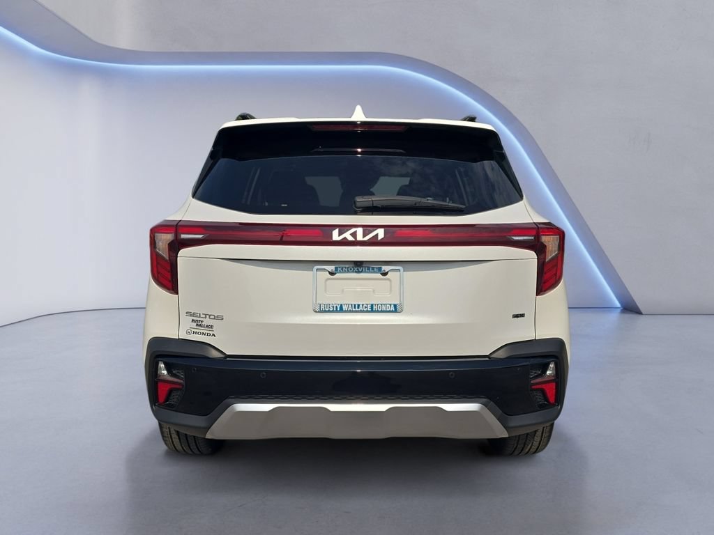 Used 2025 Kia Seltos SX w/ SX Sunroof Package AWD/4WD image 4