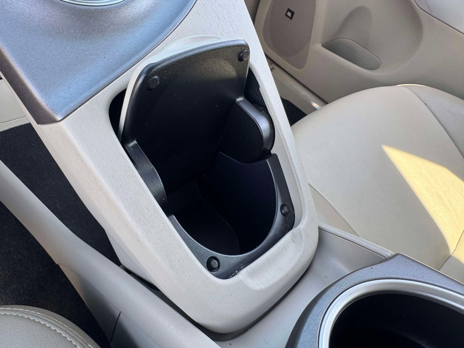 Used 2015 Toyota Prius Four image 33