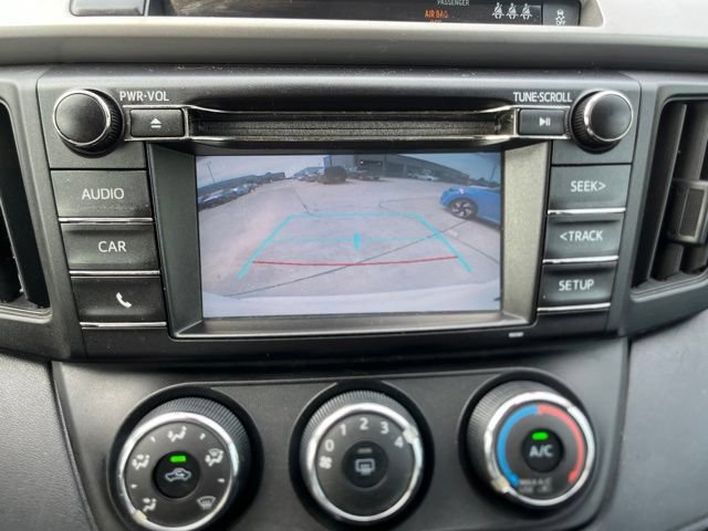 Used 2017 Toyota RAV4 LE FWD image 18