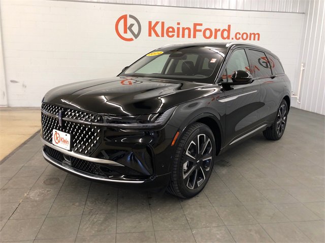 Used 2024 Lincoln Nautilus Reserve w/ Equipment Group 203A image 3