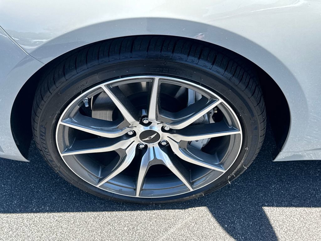 Used 2026 Genesis G70 2.5T RWD image 11