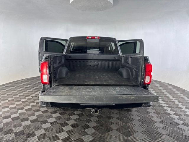 Used 2018 Chevrolet Silverado 1500 LTZ Z71 w/ Midnight Edition AWD/4WD image 18