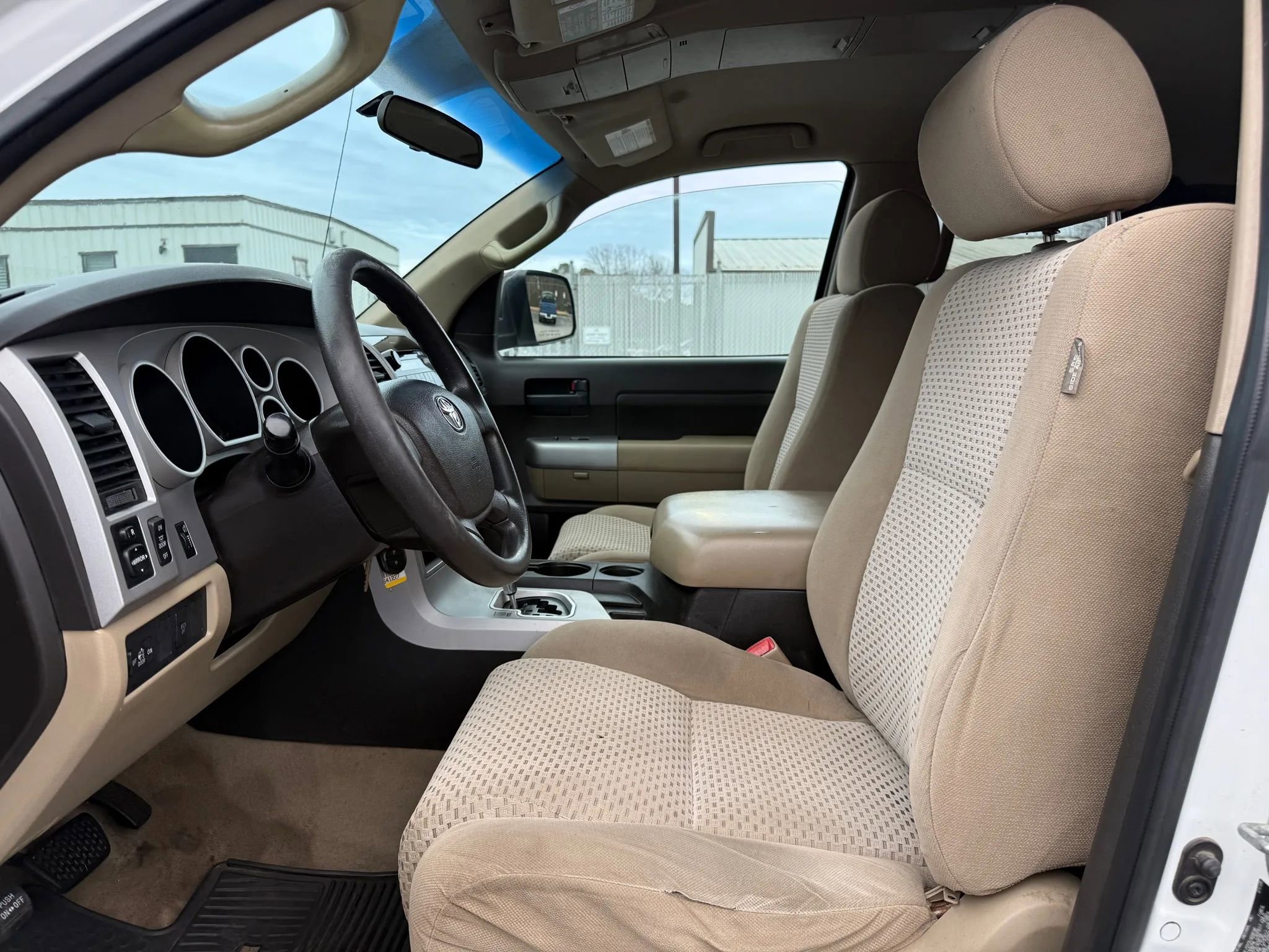 Used 2008 Toyota Tundra 4x4 Double Cab image 2