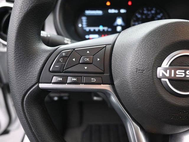 Used 2023 Nissan Kicks SV image 7