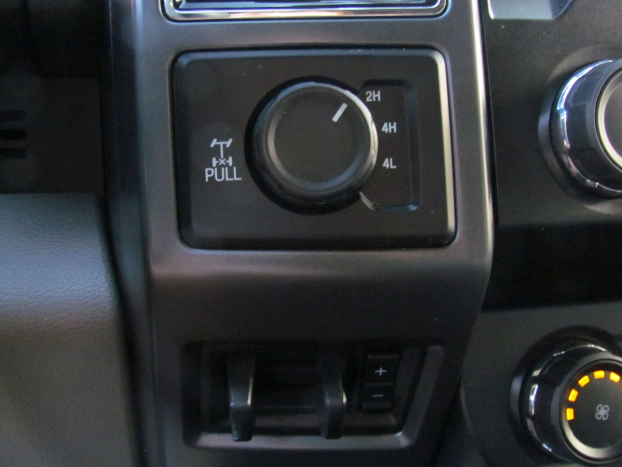 Used 2020 Ford F250 XLT w/ XLT Premium Package image 30