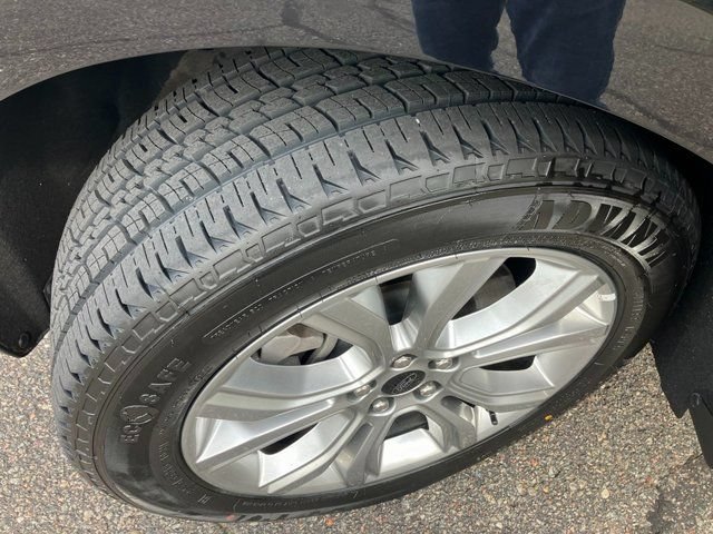 Used 2024 Ford Edge Titanium AWD/4WD image 22