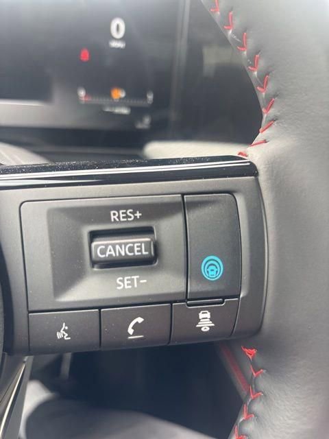 New 2025 Nissan Kicks SR image 27