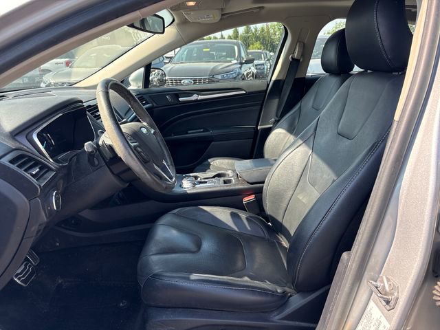 Used 2017 Ford Fusion Titanium FWD image 10