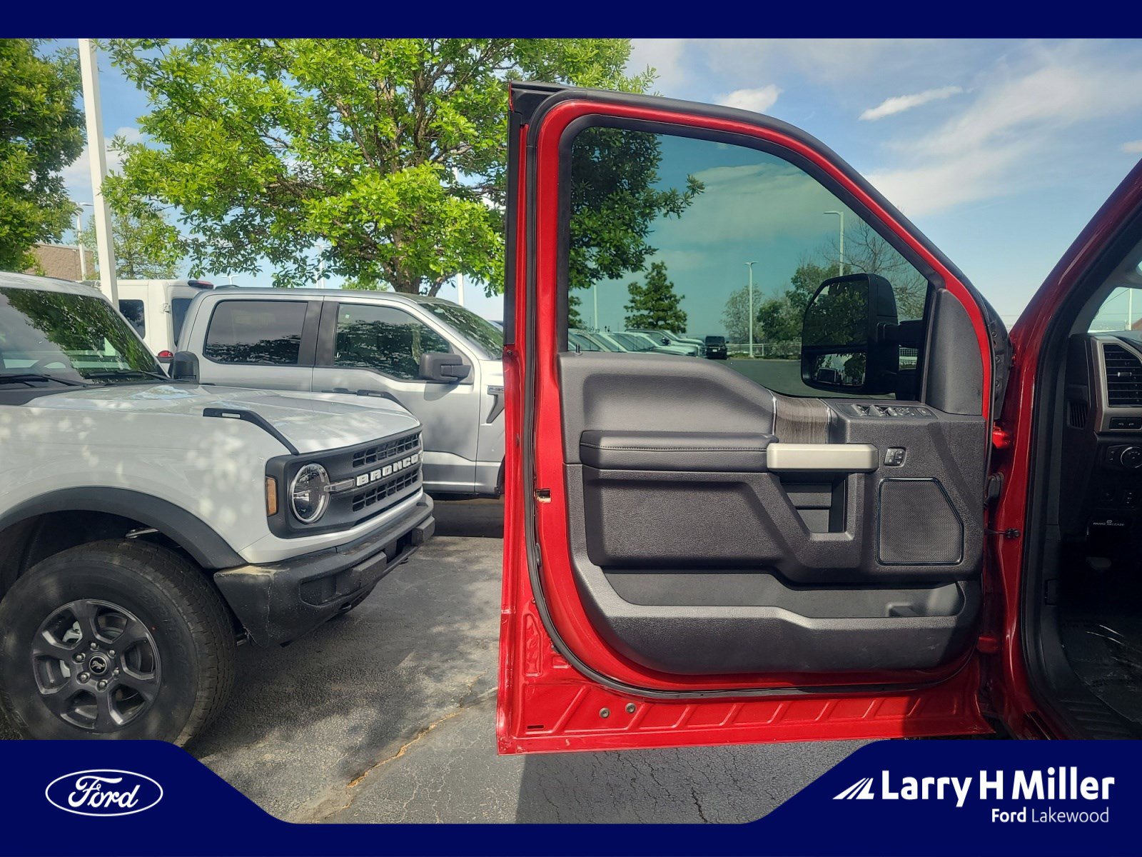 Used 2021 Ford F350 Lariat AWD/4WD image 13