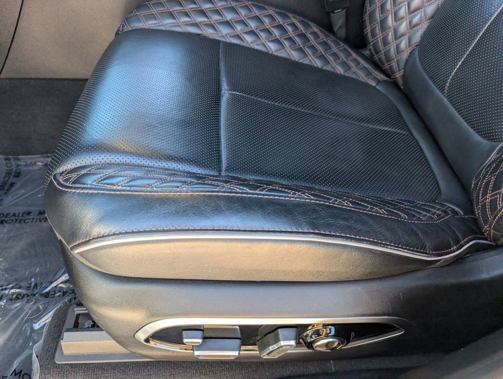 Used 2023 Jeep Grand Cherokee Summit w/ Luxury Tech Group V image 23