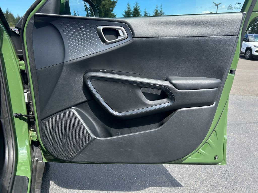 Used 2023 Kia Soul EX image 25