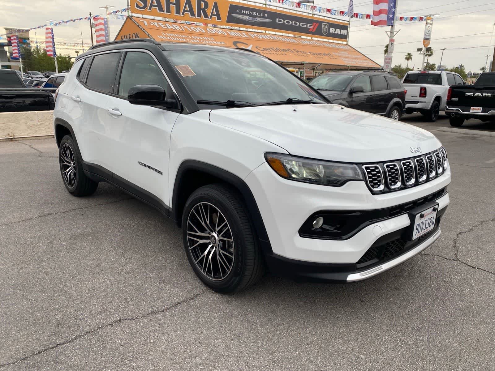 Used 2025 Jeep Compass Limited AWD/4WD image 4