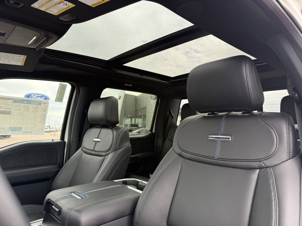New 2025 Ford F350 Platinum w/ FX4 Off-Road Package image 17