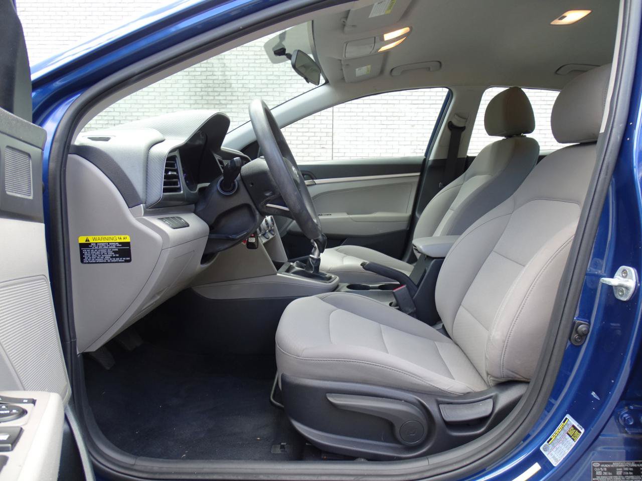Used 2019 Hyundai Elantra SE FWD image 11