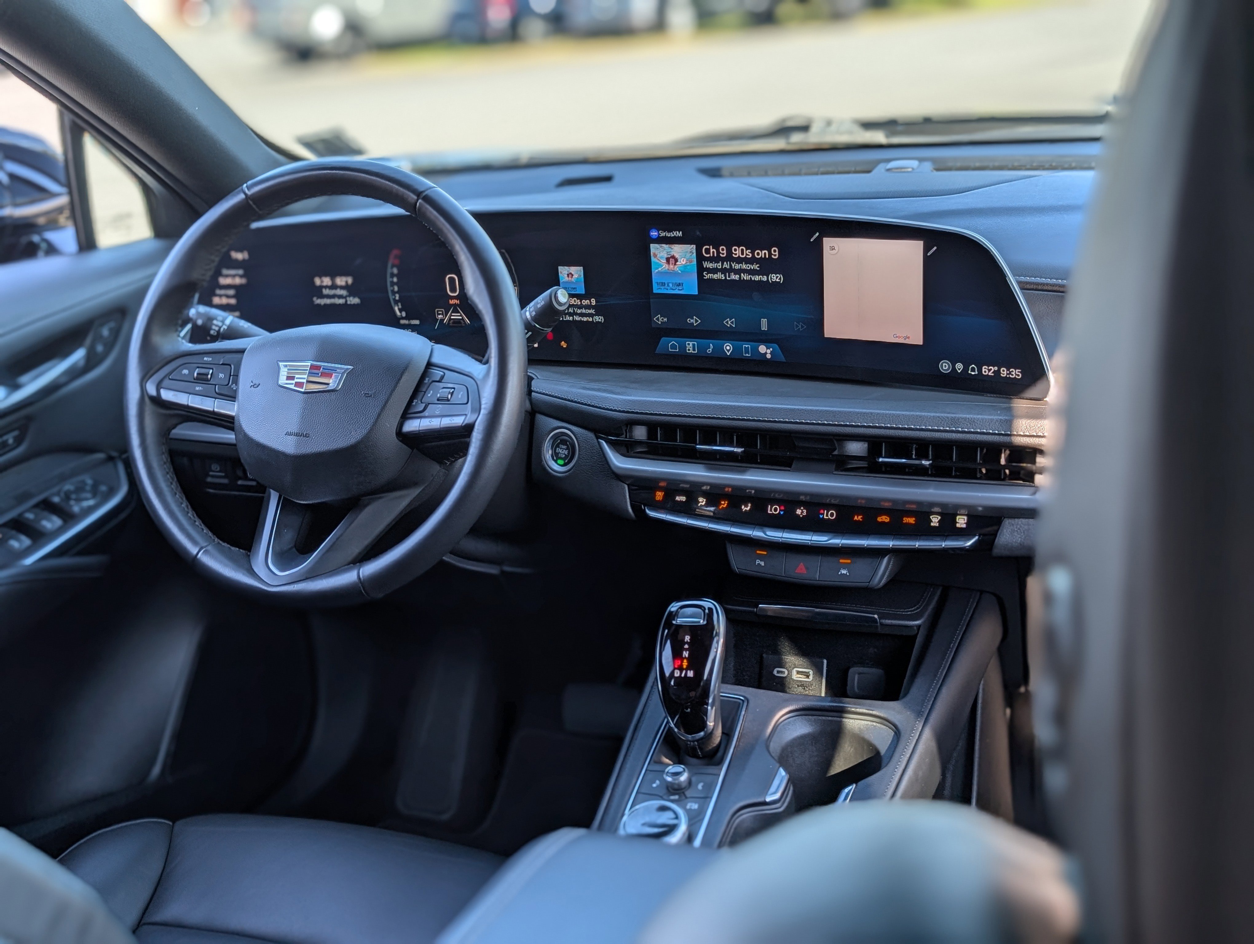 Used 2024 Cadillac XT4 Premium Luxury image 14