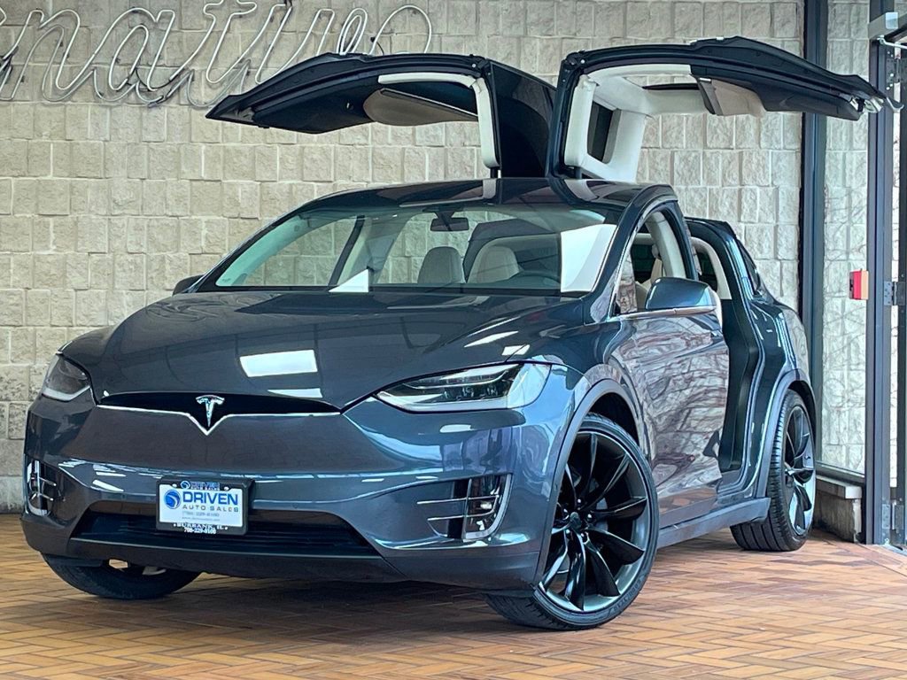Used 2016 Tesla Model X 90D image 2