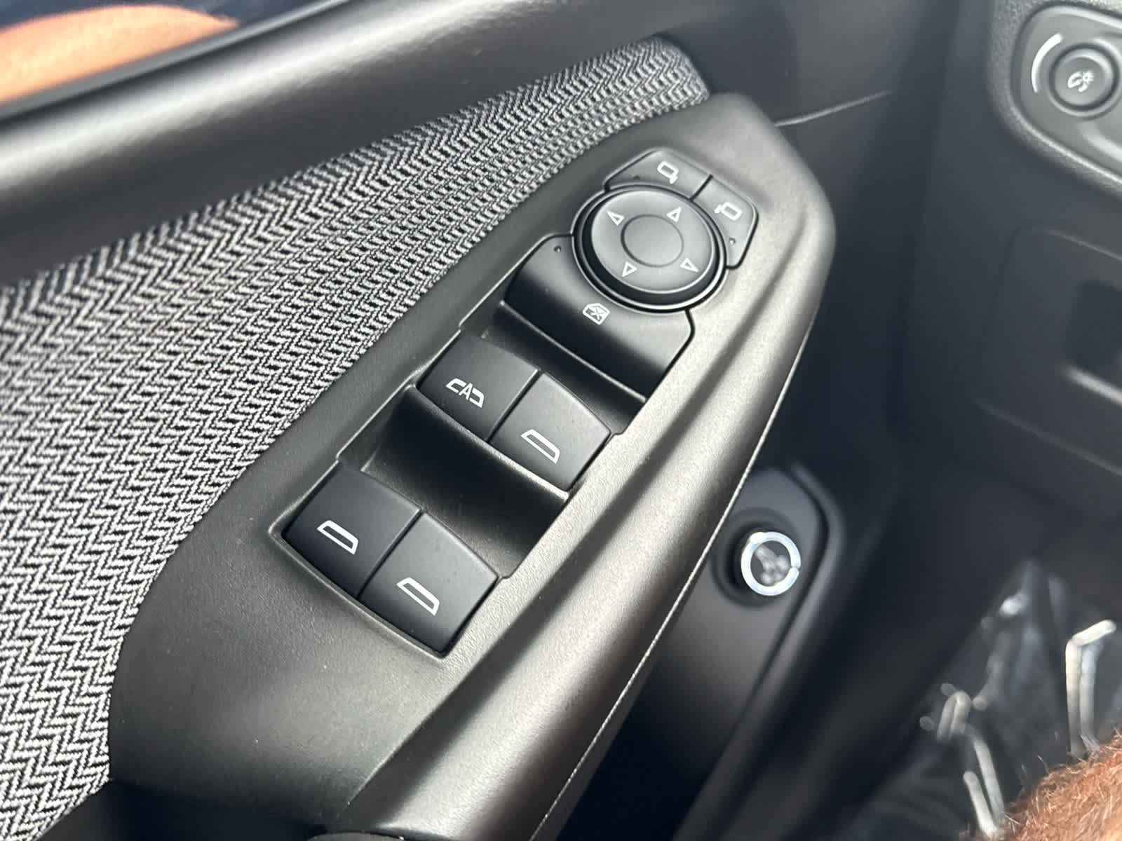 Used 2025 Chevrolet TrailBlazer LT w/ Convenience Package image 21