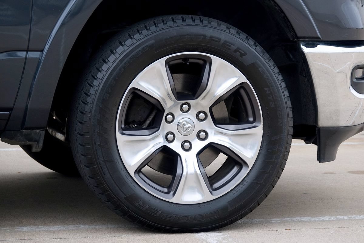Used 2019 RAM 1500 Laramie AWD/4WD image 30