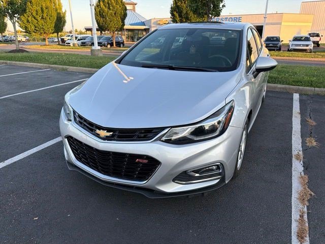 Used 2018 Chevrolet Cruze LT w/ Sun And Sound Package FWD image 5