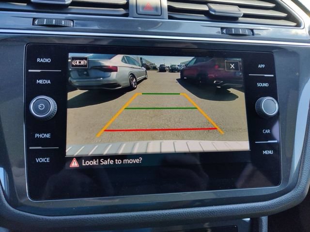 Used 2023 Volkswagen Tiguan SE w/ Panoramic Sunroof Package FWD image 20